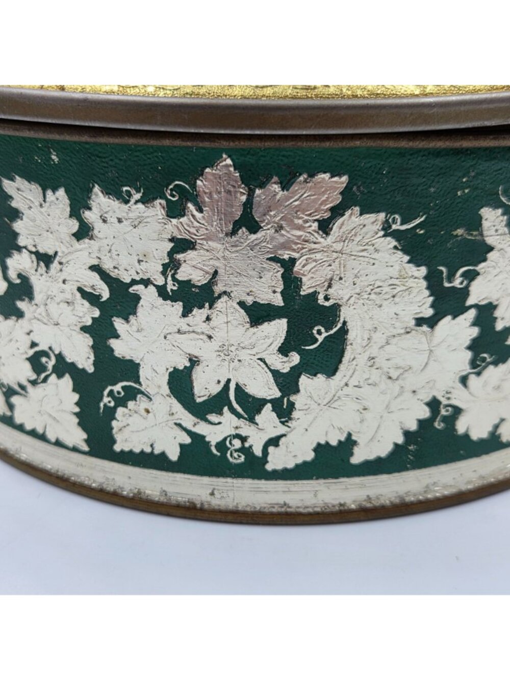 Guildcraft New York Ornate Gold Filigree Lid Floral Pattern Side Metal Round Box - Picture 2 of 6